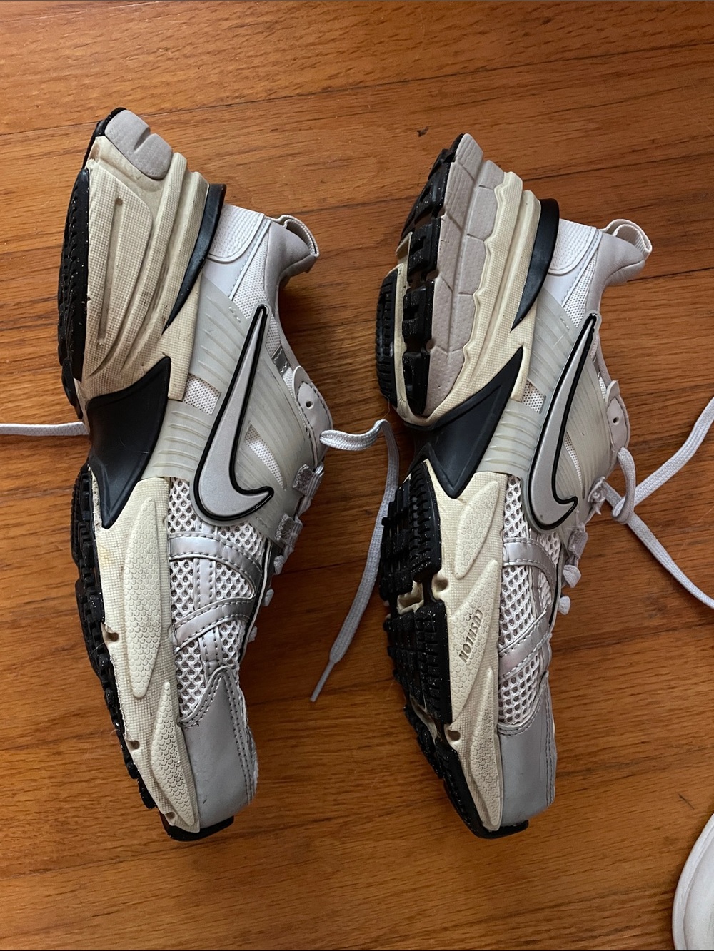 Nike Beige and White Mesh Trainer Sneakers - Picture 4 of 5